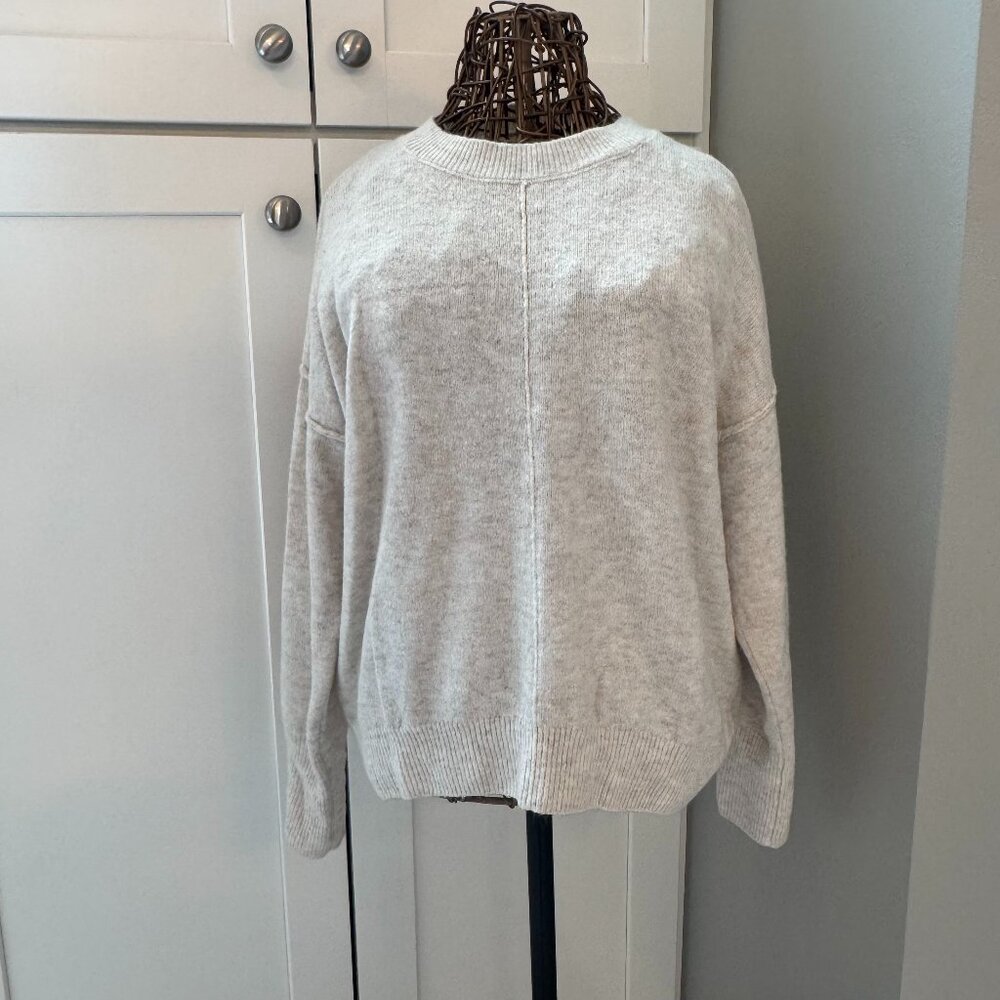 Vince Camuto | Extended Shoulder Sweater | Silver Heather Gray | Size Medium (NW